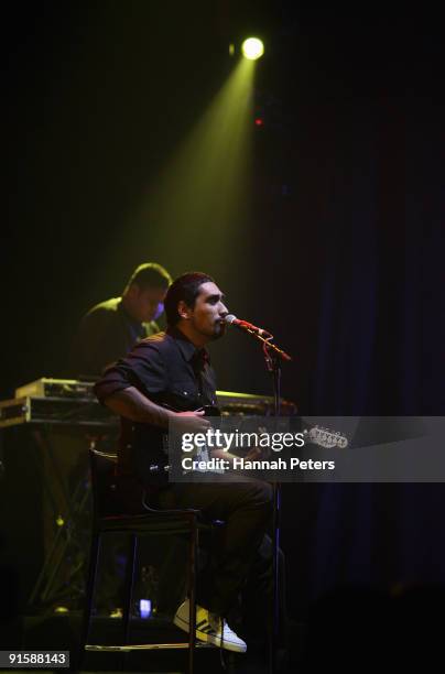 Dallas Tamaira of Fat Freedy's Drop performs on stage during the 2009 Vodafone Music Awards at Vector Arena on October 8, 2009 in Auckland, New...