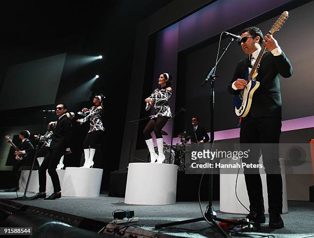 Cody Nielson and The Mint Chicks perform the song 'She's a Mod' on stage during the 2009 Vodafone Music Awards at Vector Arena on October 8, 2009 in...