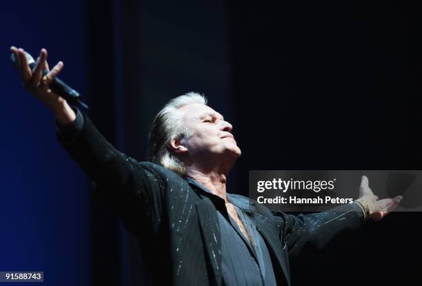 John Rowles performs on stage during the 2009 Vodafone Music Awards at Vector Arena on October 8, 2009 in Auckland, New Zealand.