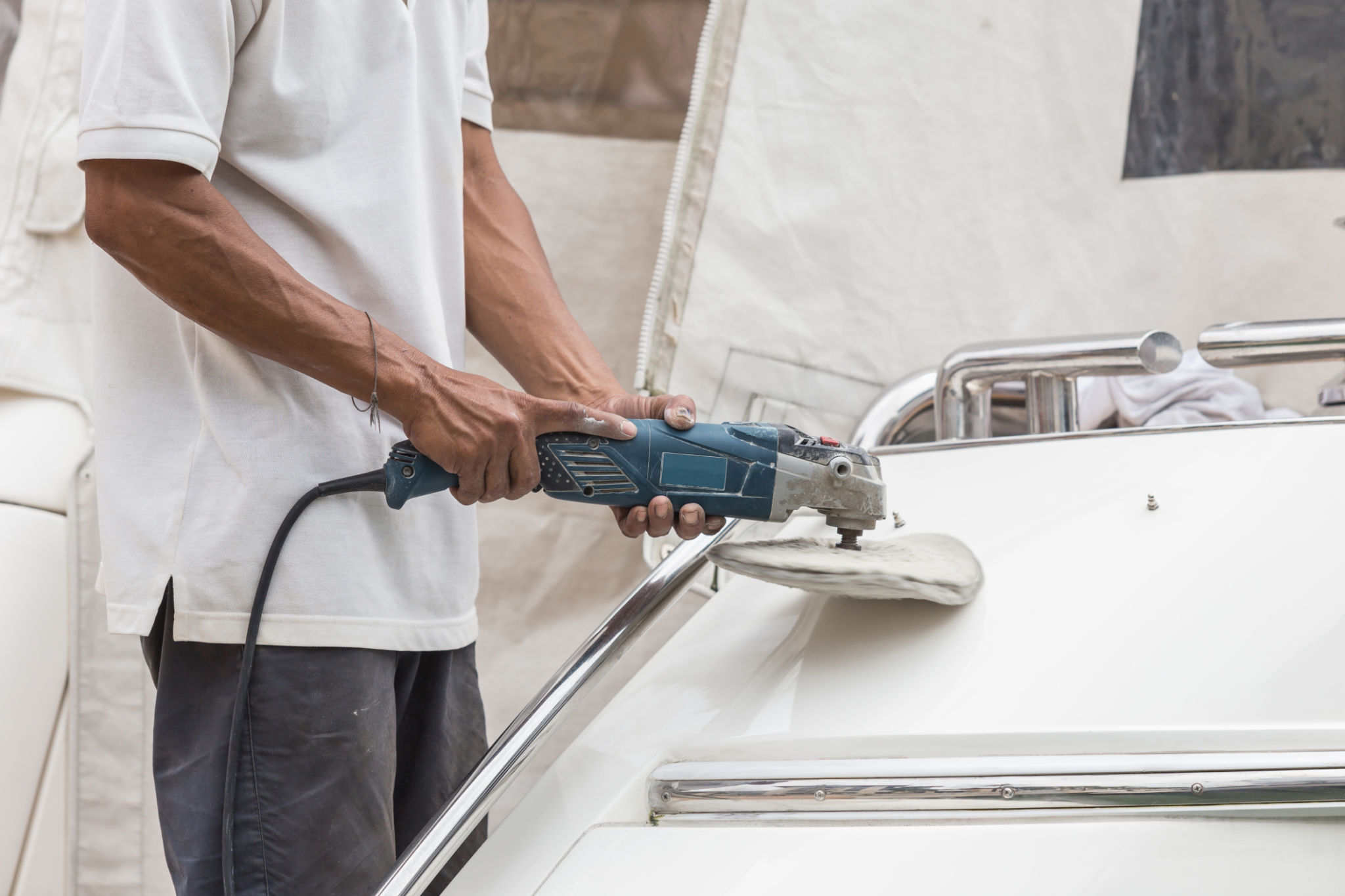 professional yacht detailer