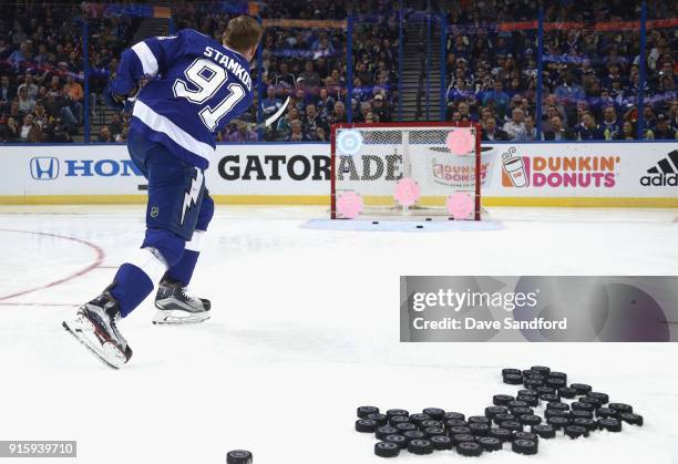 Steven Stamkos of the Tampa Bay Lightning competes in the Honda NHL Accuracy Shooting during 2018 GEICO NHL All-Star Skills Competition at Amalie...