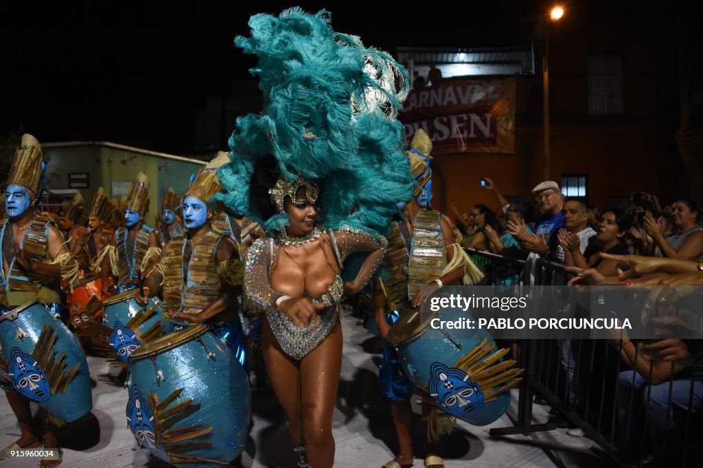 URUGUAY-CARNIVAL-LLAMADAS