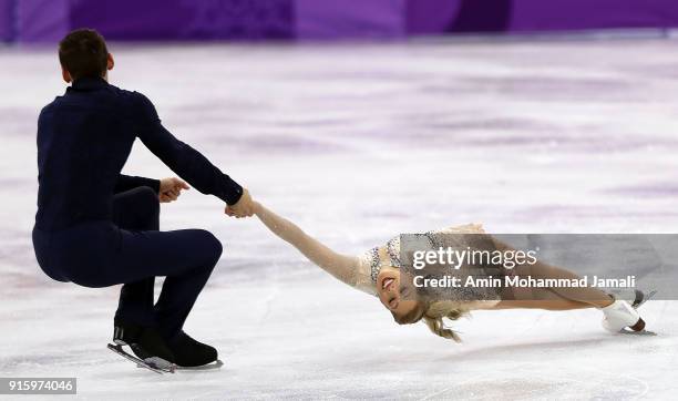 Alexa Scimeca Knierim and Chris Knierim of the United States compete in the Figure Skating Team Event - Pair Skating Short Program during the...