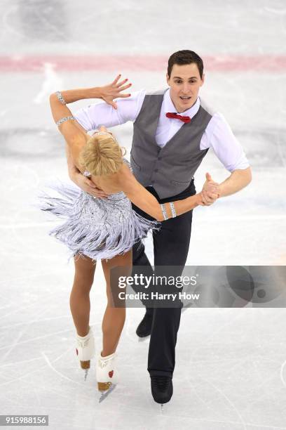 Aljona Savchenko and Bruno Massot of Germany compete in the Figure Skating Team Event - Pair Skating Short Program during the PyeongChang 2018 Winter...