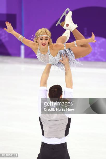 Aljona Savchenko and Bruno Massot of Germany compete in the Figure Skating Team Event - Pair Skating Short Program during the PyeongChang 2018 Winter...
