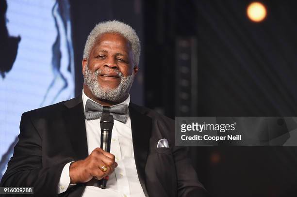 Earl Campbell speaks during the Houston Sports Awards on February 8, 2018 in Houston, Texas.