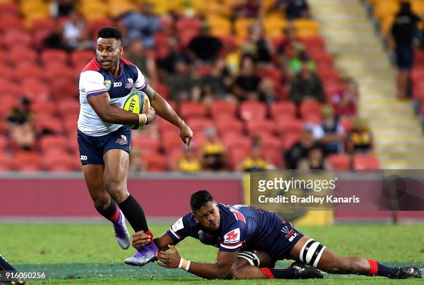 Samu Kerevi of the Reds breaks away from the defence during the 2018 Global Tens match between the Queensland Reds and the Melbourne Rebels at...