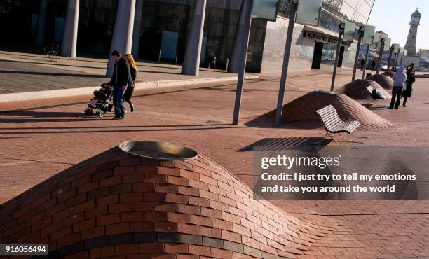 barcelona, catalonia, spain - rambla del mar from moll d'espanya - rambla del mar stock-fotos und bilder