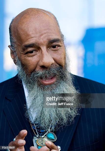 Musician Richie Havens is seen prior to the 2009 Liberty Medal honoring Steven Spielberg at the National Constitution Center on October 8, 2009 in...