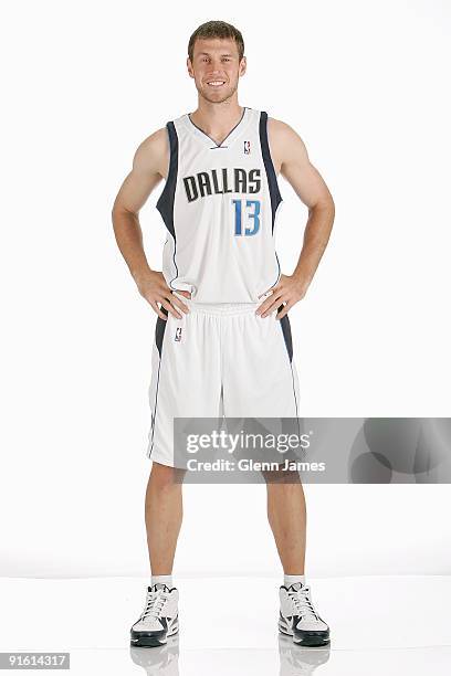 Matt Carroll of the Dallas Mavericks poses for a portrait during 2009 NBA Media Day on September 28, 2009 at American Airlines Center in Dallas,...