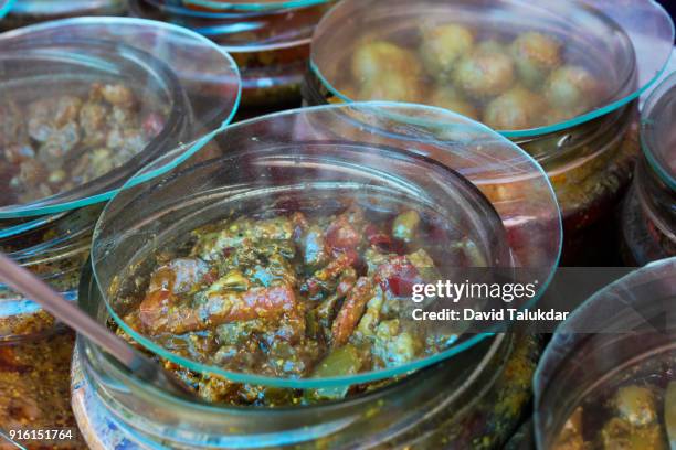 pickles in a glass jar - david canning stock-fotos und bilder