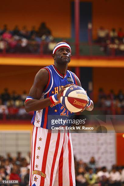 Harlem Globetrotters Special K Daley in action, free throw vs Washington Generals at 369th Harlem Armory. New York, NY 10/5/2009 CREDIT: Erick W....