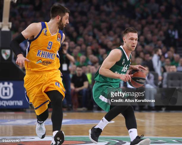 Paulius Valinskas, #66 of Zalgiris Kaunas competes with Stefan Markovic, #9 of Khimki Moscow Region in action during the 2017/2018 Turkish Airlines...