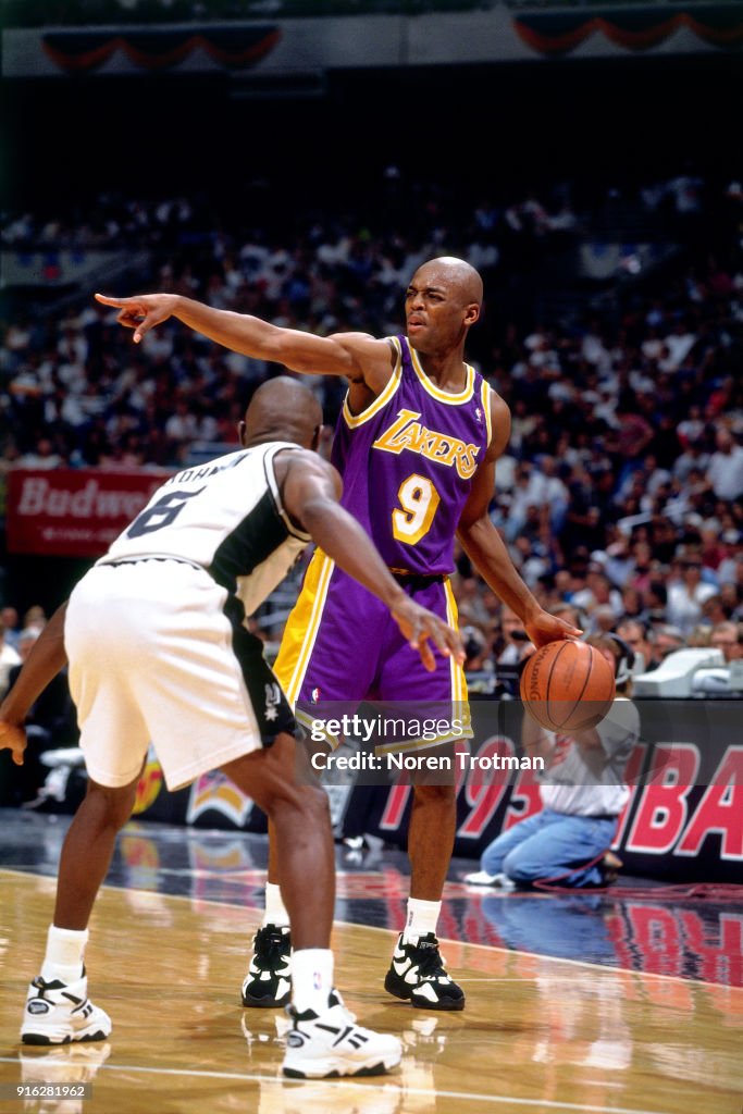 1995 NBA Playoffs: Second Round - Game Five: Los Angeles Lakers v San Antonio Spurs