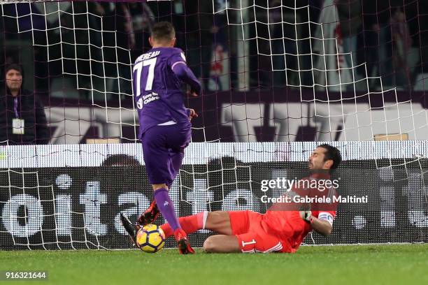 Gianluigi Buffon of Juventus for a shot by Cyril Thereau of ACF Fiorentina during the serie A match between ACF Fiorentina and Juventus at Stadio...