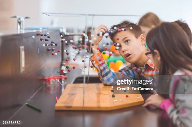 hands-on science lab - school science project stock pictures, royalty-free photos & images