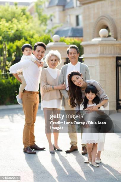 Affluent Images 873 Affluent Chinese Family Outdoor Stock Photos, High-Res Pictures ...