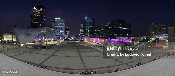 panorama of la defense - ludovic toinel stock pictures, royalty-free photos & images
