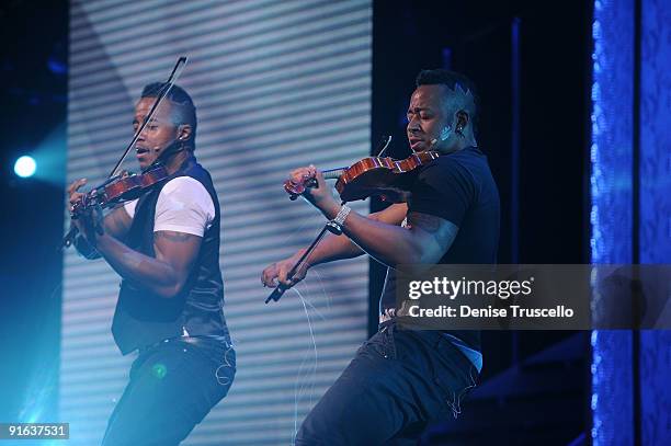 Stringz Rapper 83 Nuttin But Stringz Stock Photos, High-Res Pictures, and Images ...