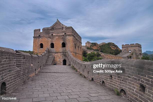 great wall in chengde, hebei, china - chengde stock pictures, royalty-free photos & images