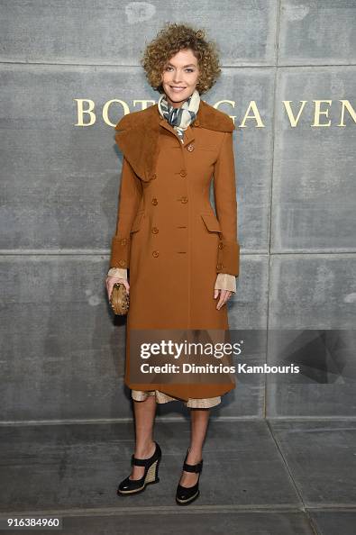 Arizona Muse attends the Bottega Veneta Fall/Winter 2018 fashion show