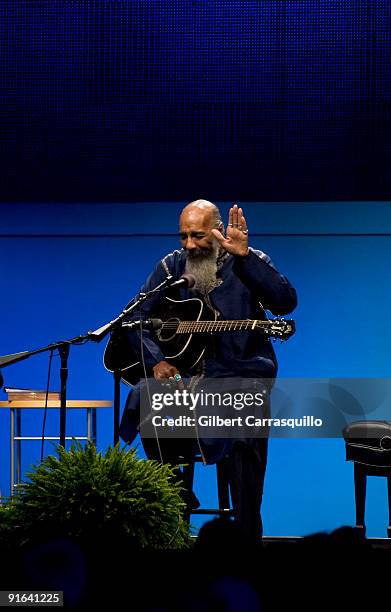 Musician Richie Havens performs at the 2009 Liberty Medal honoring Steven Spielberg at the National Constitution Center on October 8, 2009 in...