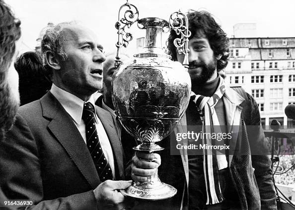 Ron Saunders Aston Villa Manager Ron Saunders and Denis Mortimer captain with the ...