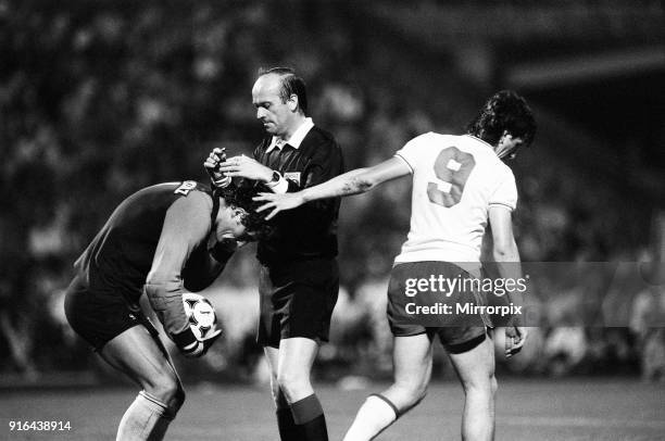 Hungary 1-3 England, Group 4 World Cup Qualifier, match at the Nepstadion, Budapest, Hungary, Saturday 6th June 1981. Paul Mariner.