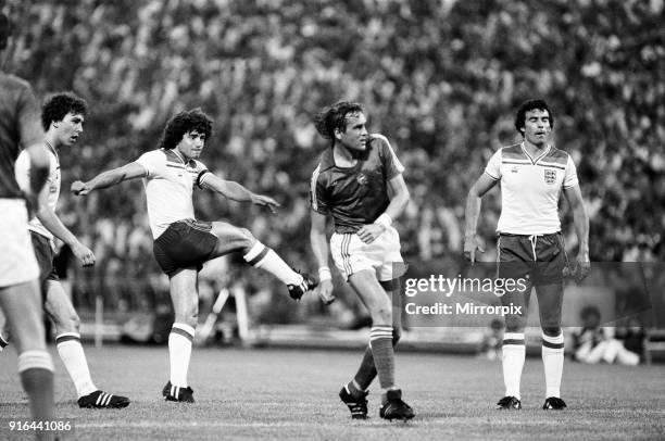 Hungary 1-3 England, Group 4 World Cup Qualifier, match at the Nepstadion, Budapest, Hungary, Saturday 6th June 1981. Trevor Brooking & Kevin Keegan.