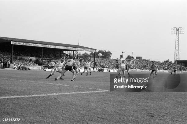 Newport 0-2 Reading, Division Three league match at Rodney Parade, Saturday 12th October 1985.
