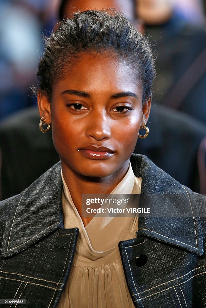 Colovos - Runway - February 2018 - New York Fashion Week