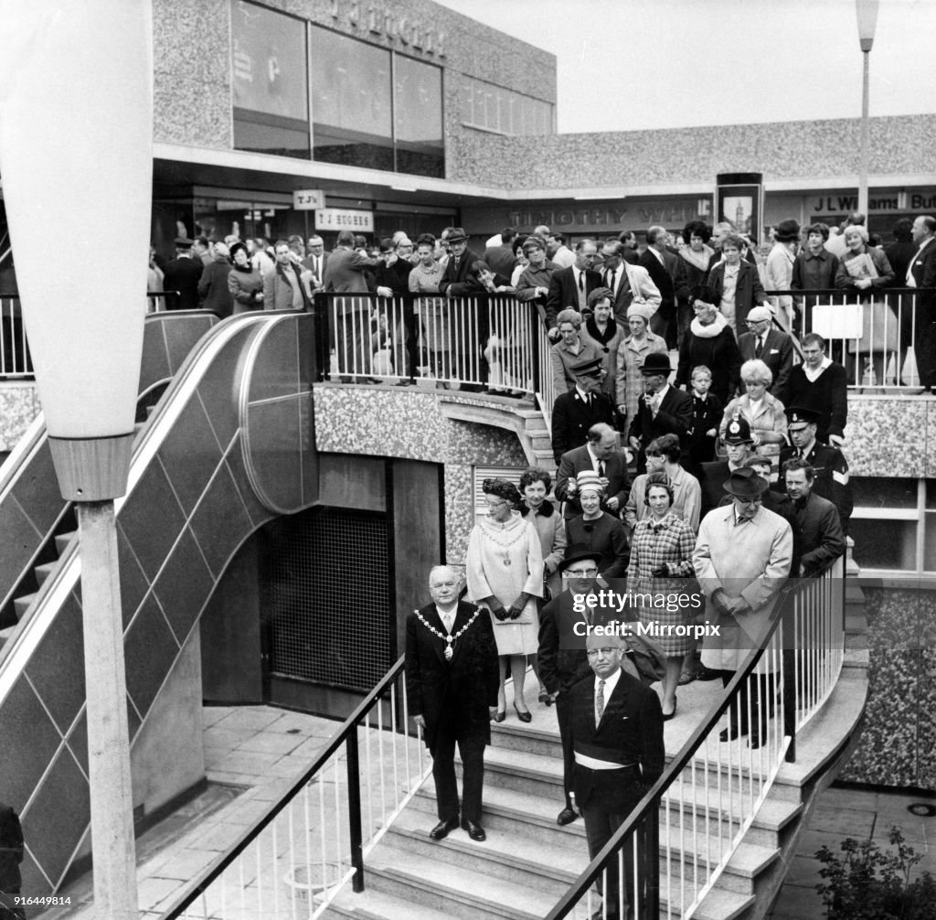 Herman Bootle The Mayor of Bootle and the deputy Burgomaster of Mons seen touring ...
