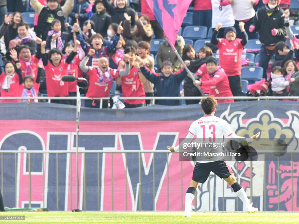 Kawasaki Frontale v Cerezo Osaka - Xerox Super Cup