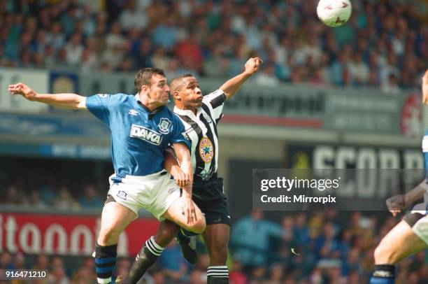 Everton v Newcastle Premiership Football 17th August 1996 David Unsworth and Les Ferdinand compete for the ball.