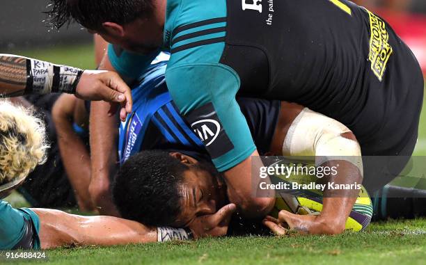 George Moalaa of the Blues scores the match winning try during the 2018 Global Tens Men's Grand Final match between the Blues and Hurricanes at...
