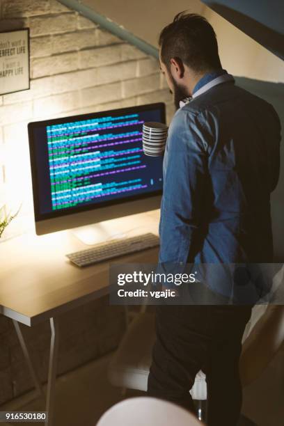 939 Programmer Vertical Screen Stock Photos, High-Res Pictures, and ...