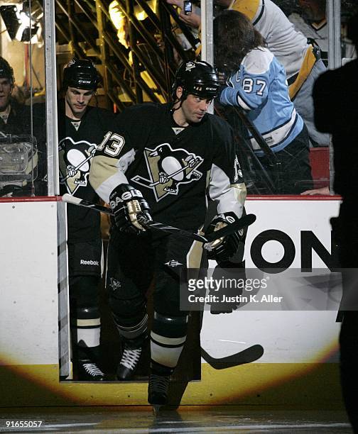 Bill Guerin of the Pittsburgh Penguins steps onto the ice before the start of the game against the Phoenix Coyotes at Mellon Arena on October 07,...