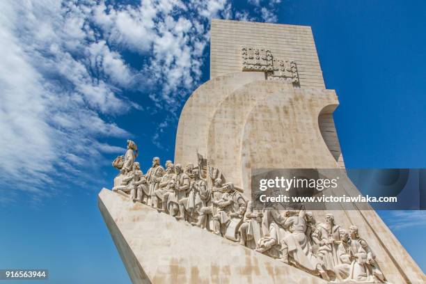 padrão dos descobrimentos, belem, lisbon - belém lisbon stock pictures, royalty-free photos & images