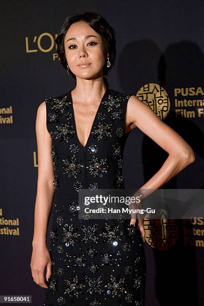 South Korean actress Yunjin Kim attends the Korean Cinema award during the Pusan International Film Festival on October 9, 2009 in Busan, South...