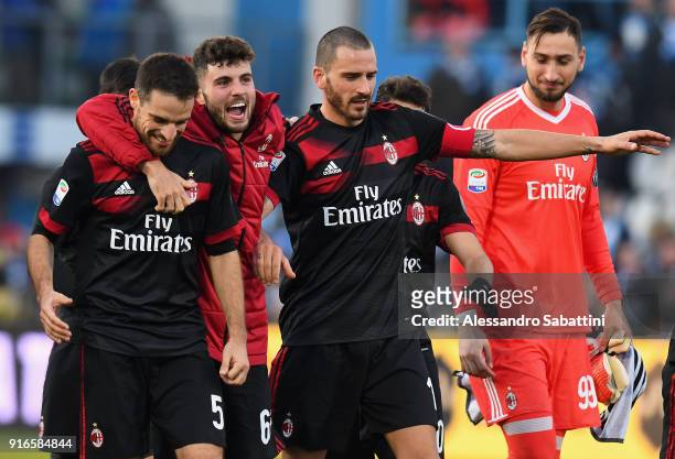 Patrick Cutrone of AC Milan ceebrates the victory with teams mate afte the serie A match between Spal and AC Milan at Stadio Paolo Mazza on February...