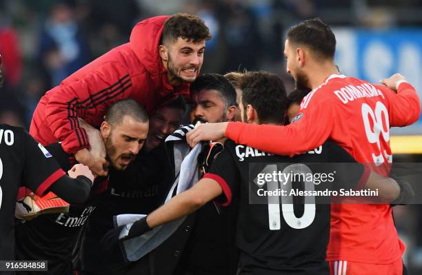 Patrick Cutrone of AC Milan ceebrates the victory with teams mate afte the serie A match between Spal and AC Milan at Stadio Paolo Mazza on February...