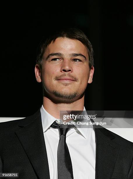 Actor Josh Hartnett attends the photocall for the Gala Presentation 'I Come with the Rain' during the 14th Pusan International Film Festival at the...
