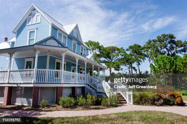 The exterior of Valentine House at Robinson Preserve.