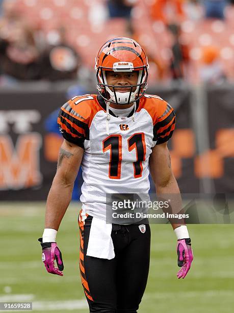 Wide receiver Laveranues Coles of the Cincinnati Bengals warms up prior to a game on October 4, 2009 against the Cleveland Browns at Cleveland Browns...