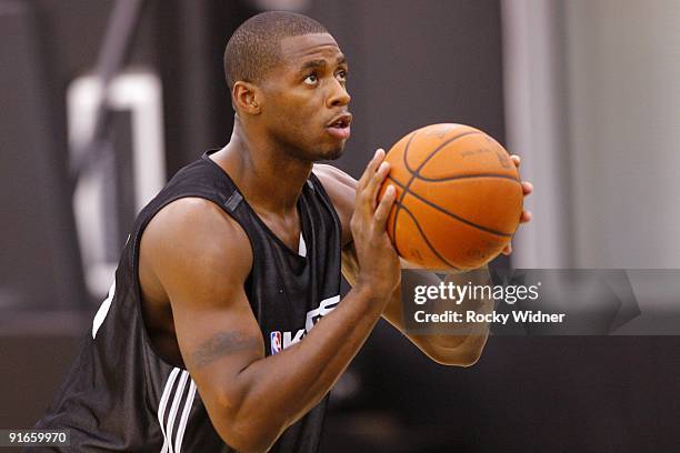 Desmond Mason of the Sacramento Kings shoots during training camp on October 2, 2009 at the Practice Facility in Sacramento, California. NOTE TO...