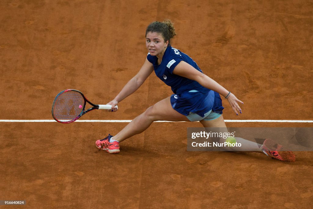 Jasmine Paolini v Carla Suarez Navarro - Fed Cup BNP Paribas World Group II First Round
