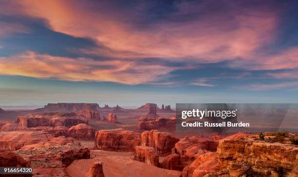 monument valley - hunts mesa bildbanksfoton och bilder