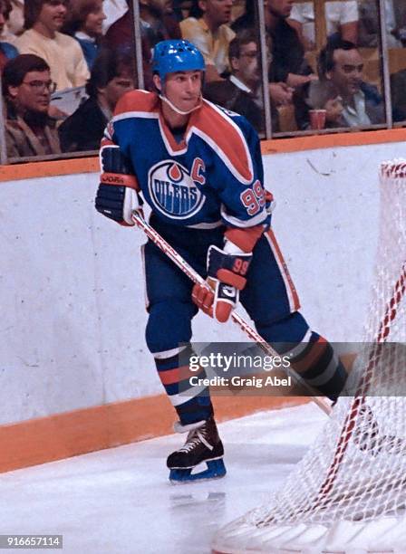 Wayne Gretzky of the Edmonton Oilers skates against the Toronto Maple Leafs during NHL preseason game action on September 25, 1985 at Maple Leaf...