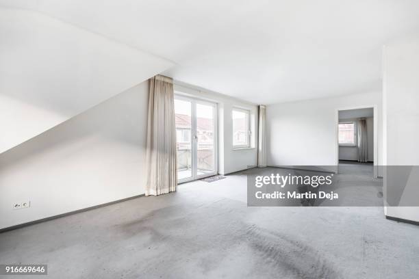 ruined empty room hdr - unfurnished stock pictures, royalty-free photos & images