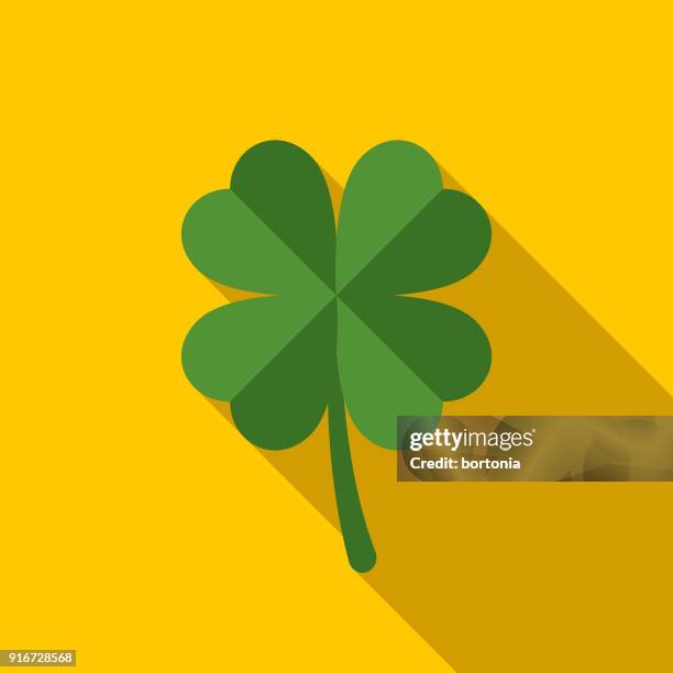 illustrazioni stock, clip art, cartoni animati e icone di tendenza di icona di lucky shamrock flat design st. patrick's day - four leaf clover